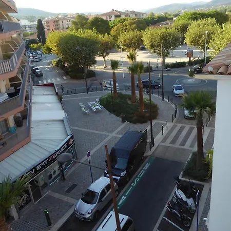Casa Del Mar - Beautiful Two Bedroom Penthouse Apartment